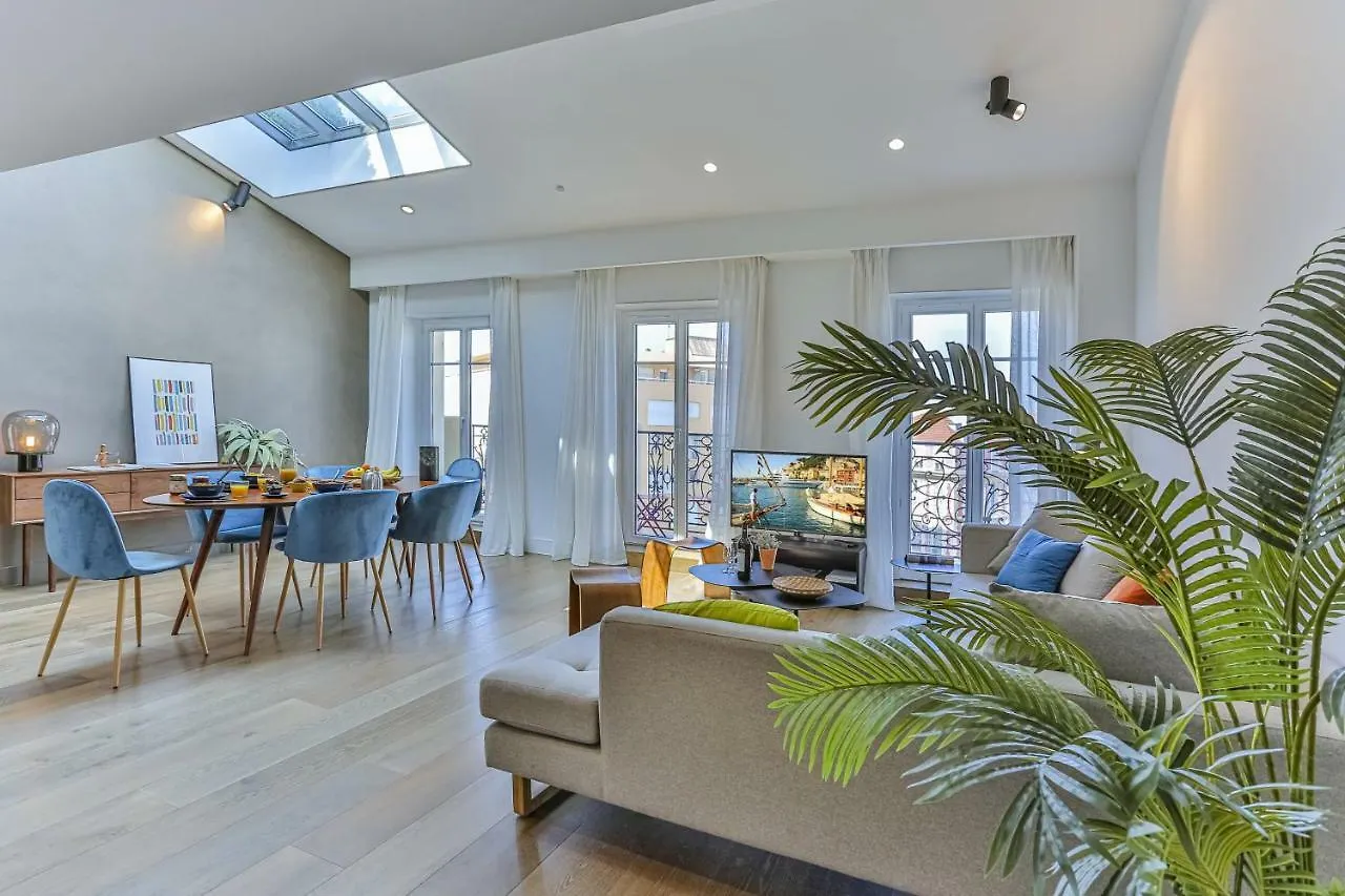 Maison Bianchi - 22 Jean Medecin Nice 0*,